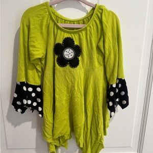 Misteev-us 4T Green Flower Long Sleeve Top with Polka Dot Sleeves Blouse